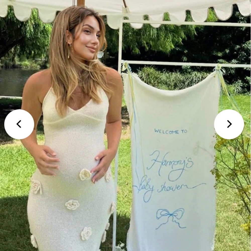 Moonhouse Elegant Cream Maxi Dress - Picture 2 of 6